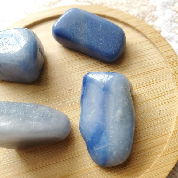 Blue Quartz Polished Stone, 1 inch Gemstone Crystal, Natural Tumbled Rock - Picture 4 of 5